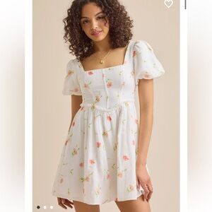 New with tags Altar’d State Mendy Floral Mini Dress